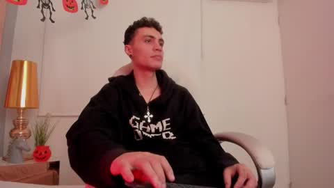 dark_sun333 online show from 10-30-25, 02:35