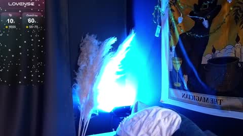 Snapshot of dark_vamp_ chatting on 12-20-24, 01:25 Vamp  online show from 12-20-24, 01:25