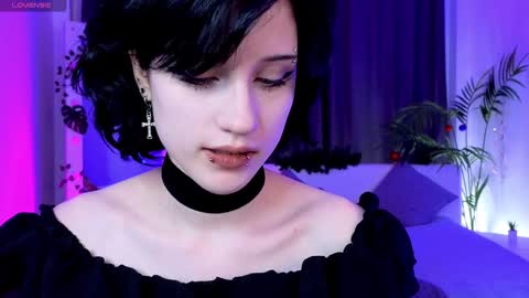 Snapshot of dark_vamp_ chatting on 12-25-24, 09:00 Vamp  online show from 12-25-24, 09:00