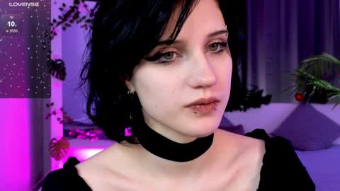 Snapshot of dark_vamp_ chatting on 12-26-24, 03:06 Vamp  online show from 12-26-24, 03:06