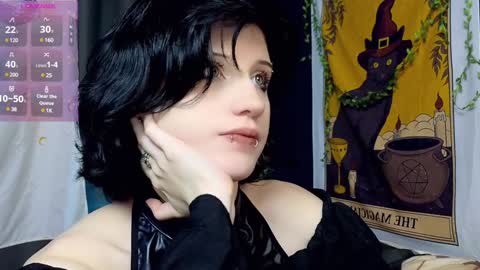 Snapshot of dark_vamp_ chatting on 01-17-25, 04:04 Vamp  online show from 01-17-25, 04:04