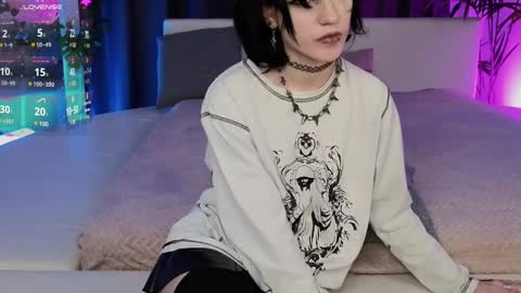 Snapshot of dark_vamp_ chatting on 01-20-25, 05:06 Vamp  online show from 01-20-25, 05:06