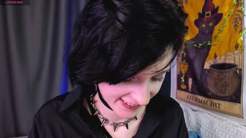 Snapshot of dark_vamp_ chatting on 01-23-25, 06:03 Vamp  online show from 01-23-25, 06:03