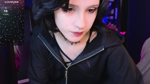 Snapshot of dark_vamp_ chatting on 01-30-25, 11:55 Vamp  online show from 01-30-25, 11:55