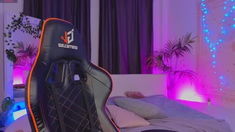 Snapshot of dark_vamp_ chatting on 01-31-25, 09:16 Vamp  online show from 01-31-25, 09:16