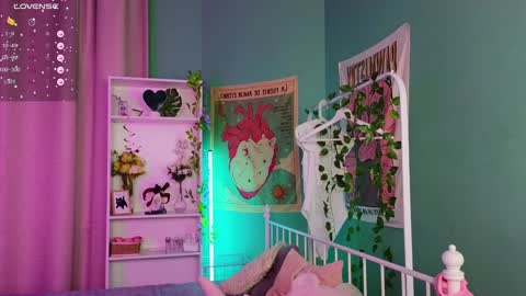 Snapshot of dark_vamp_ chatting on 02-06-25, 01:16 Vamp  online show from 02-06-25, 01:16