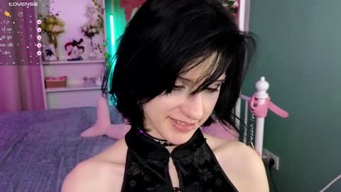 Snapshot of dark_vamp_ chatting on 02-06-25, 04:21 Vamp  online show from 02-06-25, 04:21