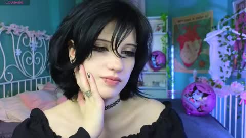 Snapshot of dark_vamp_ chatting on 02-20-25, 08:47 Vamp  online show from 02-20-25, 08:47
