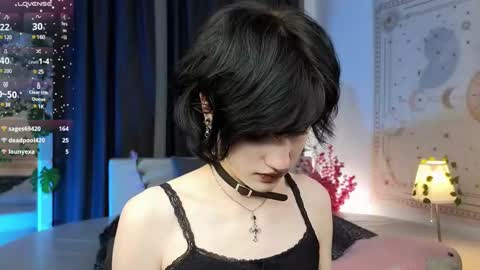 Snapshot of dark_vamp_ chatting on 03-01-25, 03:27 Vamp  online show from 03-01-25, 03:27