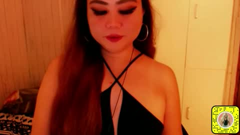 Snapshot of darkbirde chatting on 11-22-25, 06:40 Rose Dawson online show from 11-22-25, 06:40