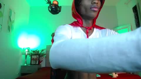 Snapshot of darkcandyboy chatting on 09-28-25, 12:21 darkcandyboy online show from 09-28-25, 12:21