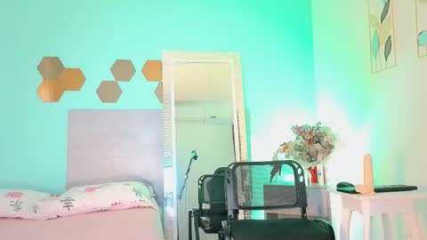 Snapshot of darkcandyboy chatting on 10-14-25, 12:50 darkcandyboy online show from 10-14-25, 12:50