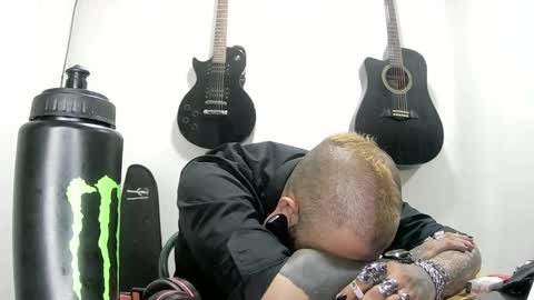 darkclothes online show from 12-23-24, 02:45