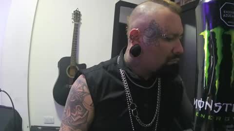 darkclothes online show from 01-15-25, 03:00