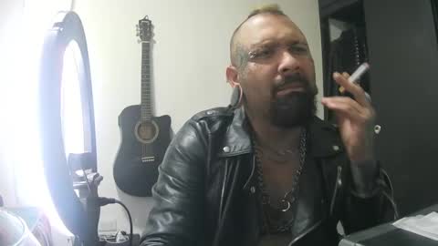 darkclothes online show from 01-19-25, 05:58