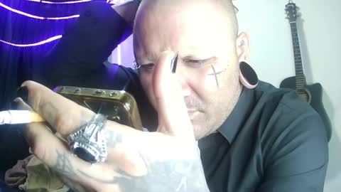 darkclothes online show from 01-22-25, 11:12