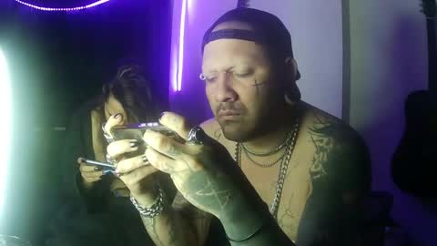 darkclothes online show from 01-23-25, 07:00