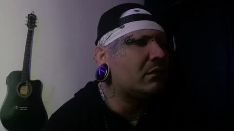 darkclothes online show from 01-25-25, 04:13