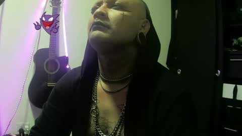 darkclothes online show from 01-25-25, 11:34