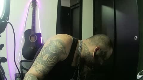 darkclothes online show from 02-08-25, 05:08