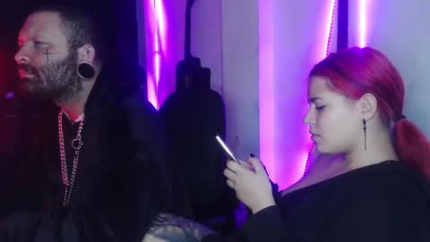 darkclothes online show from 02-23-25, 07:44