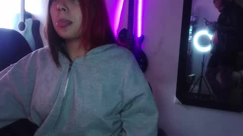 darkclothes online show from 02-25-25, 12:13