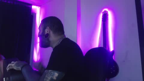 darkclothes online show from 02-26-25, 08:04