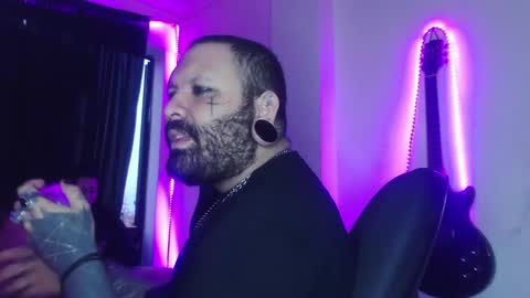 darkclothes online show from 02-26-25, 11:09