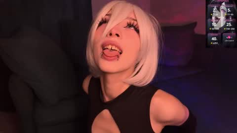 Snapshot of darkfirenight chatting on 09-22-25, 11:07 Yuu online show from 09-22-25, 11:07