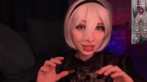 Snapshot of darkfirenight chatting on 10-15-25, 11:49 Yuu online show from 10-15-25, 11:49