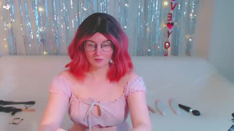 Kelly online show from 02-08-25, 11:22