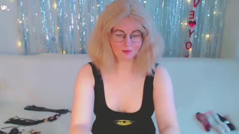 Kelly online show from 02-28-25, 05:59