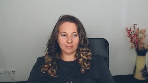 Anna online show from 09-12-25, 02:06