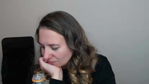 Anna online show from 10-20-25, 04:51