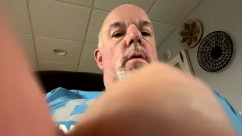 darknite083072 online show from 10-05-25, 12:36