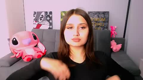 Amelie online show from 04-23-26, 04:09