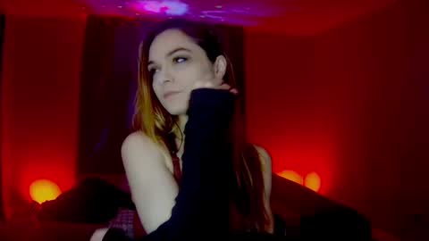 Snapshot of darkskullmistress chatting on 03-02-25, 03:34 roseredgoddess online show from 03-02-25, 03:34
