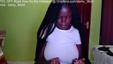 Snapshot of darky_36dd chatting on 09-27-25, 07:02  exclusive sexual content -- IGTwitterX darky 32dd online show from 09-27-25, 07:02