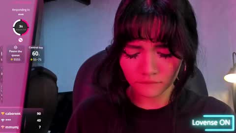 Snapshot of darky_doll chatting on 10-22-25, 04:24 Darky Doll online show from 10-22-25, 04:24