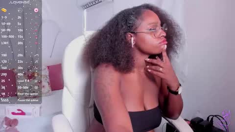 Snapshot of darle_volant chatting on 10-18-25, 09:04 Darle Volant online show from 10-18-25, 09:04