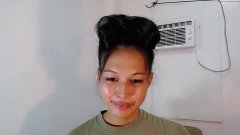 Snapshot of darling_sweetheartxx chatting on 11-04-25, 03:00 YOUR ATHENA online show from 11-04-25, 03:00