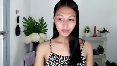 Snapshot of darling_sweetheartxx chatting on 11-29-25, 09:56 YOUR ATHENA online show from 11-29-25, 09:56