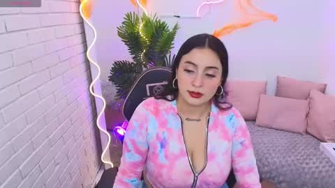 Darling online show from 10-13-25, 03:28