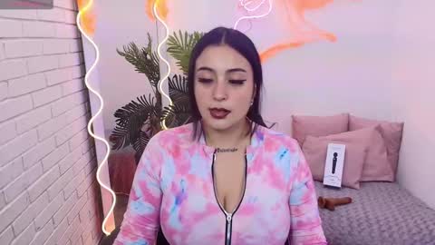 Darling online show from 10-20-25, 03:29