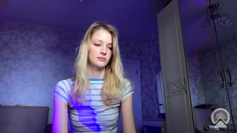 Snapshot of darlingdarinka chatting on 09-12-25, 05:18 D online show from 09-12-25, 05:18