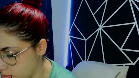 Darlyhooper online show from 09-20-25, 02:45