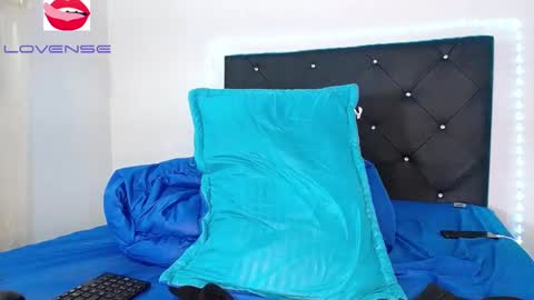 Snapshot of darlyng_cazanova chatting on 01-05-25, 01:35 louis davila online show from 01-05-25, 01:35