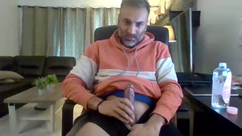 darryl43321 online show from 12-19-25, 06:26