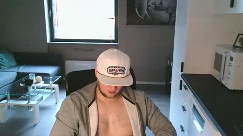 Dario online show from 10-24-25, 09:17