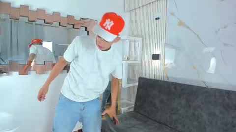 Snapshot of darwin_ggh chatting on 11-12-25, 07:31 darwin_ggh online show from 11-12-25, 07:31